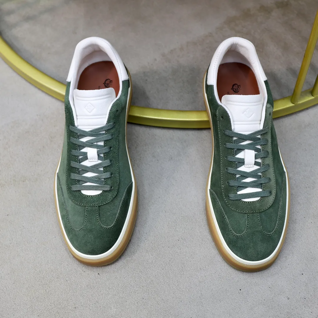 Men's Men's Shoes💰540💰••New Products•• LoroPian*_Noyo-Pianya New men's casual moral training sneakers, LP lace-up casual shoes!  Made of original imported soft cowhide and suede fabric, it highlights the sporty style. The heel is decorated with logo embossing and the original molding. The raw rubber translucent sole combined with the color welt adds a sense of modernity to the shoe. The shoe is overall refreshing and easy to match with style. It has a full cowhide lining for the feet. The original box packaging at the counter comes with wooden balls and a dust bag! Size: 38-44 (.45 customized)